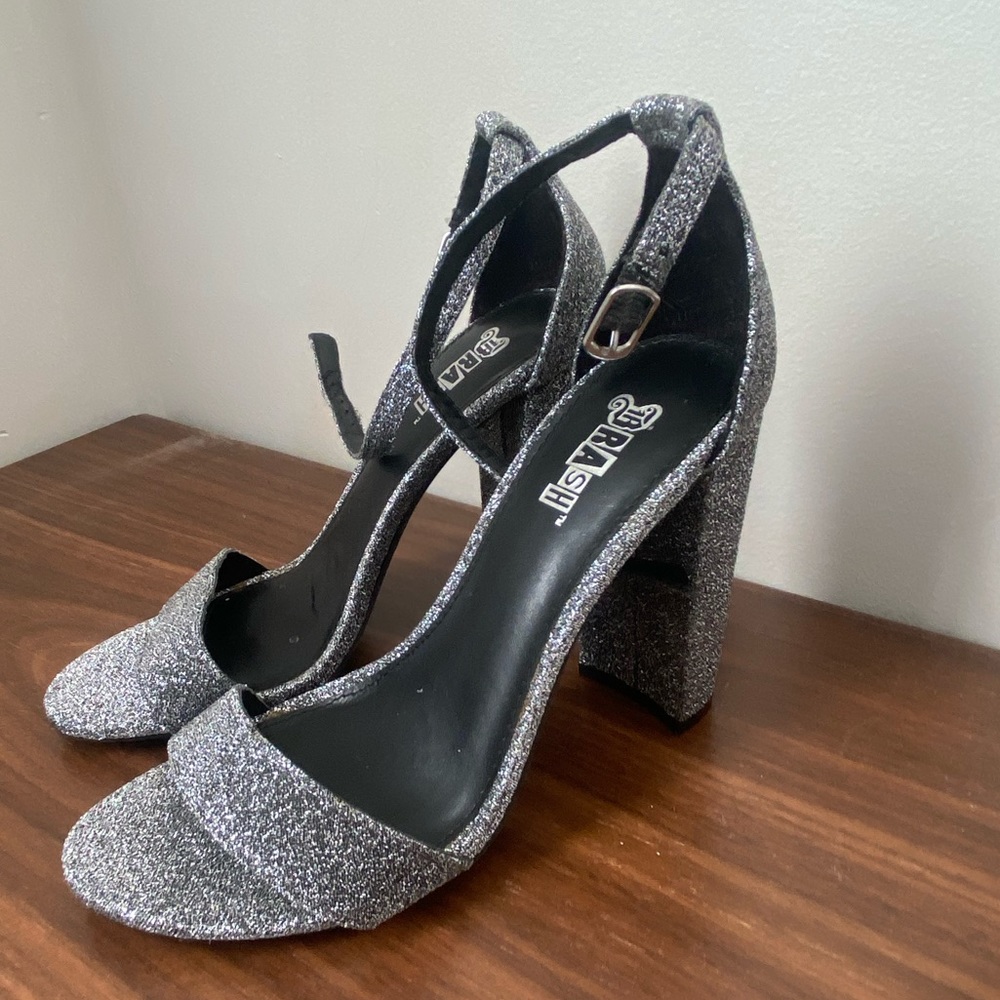 Silver sparkly 4’’inch strap heels